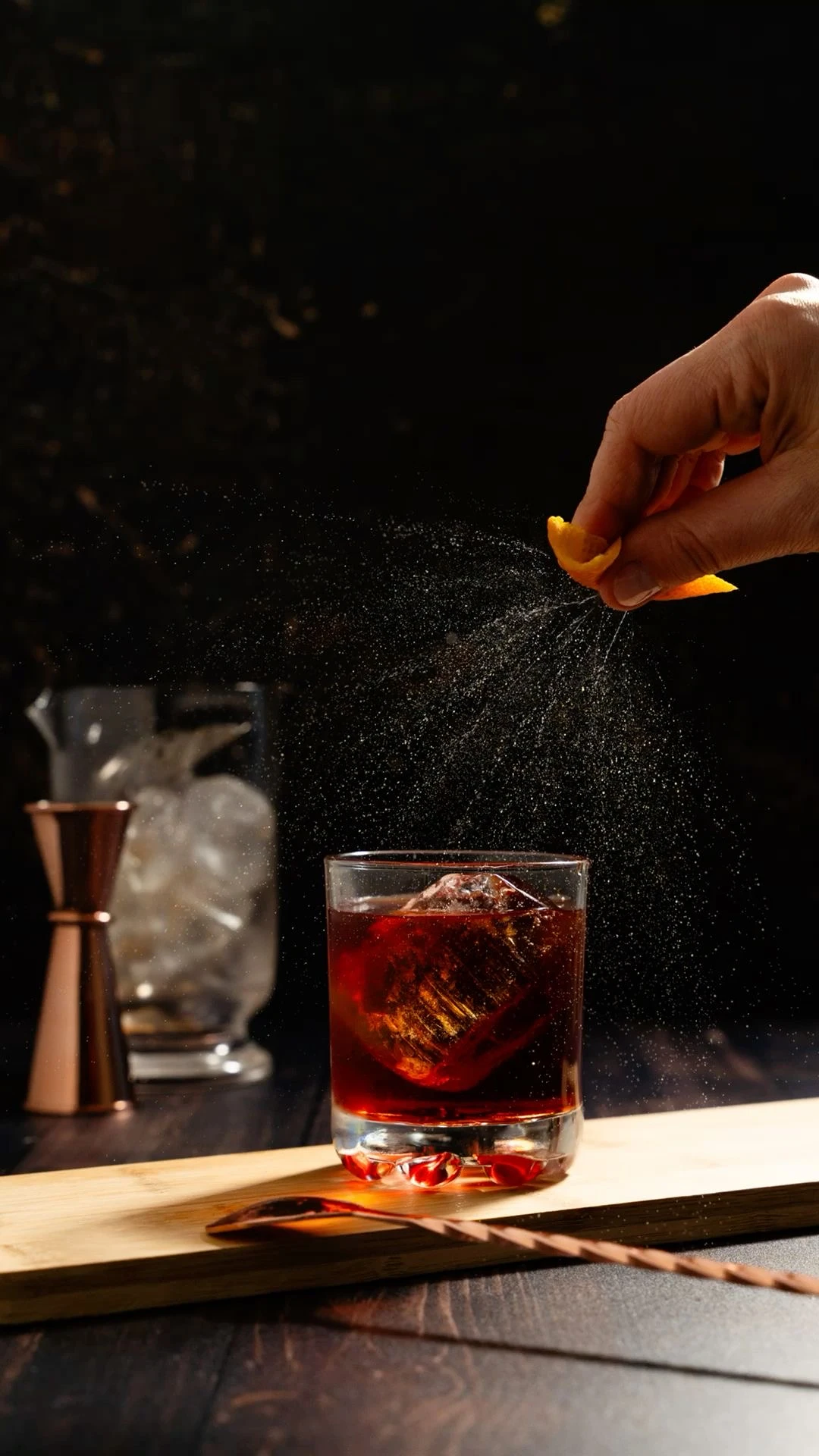 Você Realmente Sabe o Que Está no Seu Copo? Bitters, Amaros e Aperitivos Explicados